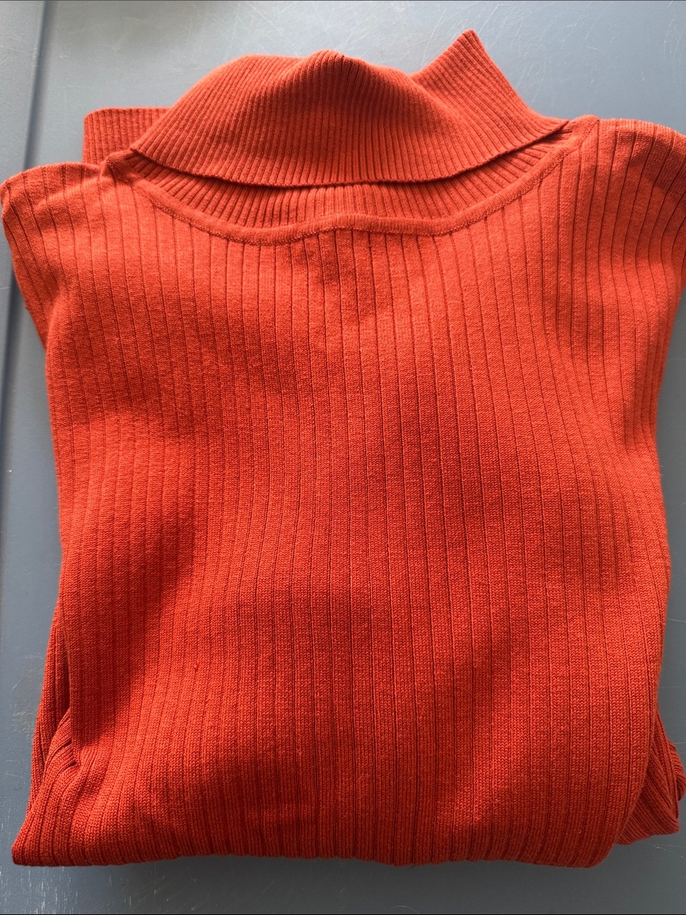 Women’s Ribbed Turtleneck Sweater - Deep Orange (Chico sized 3)
